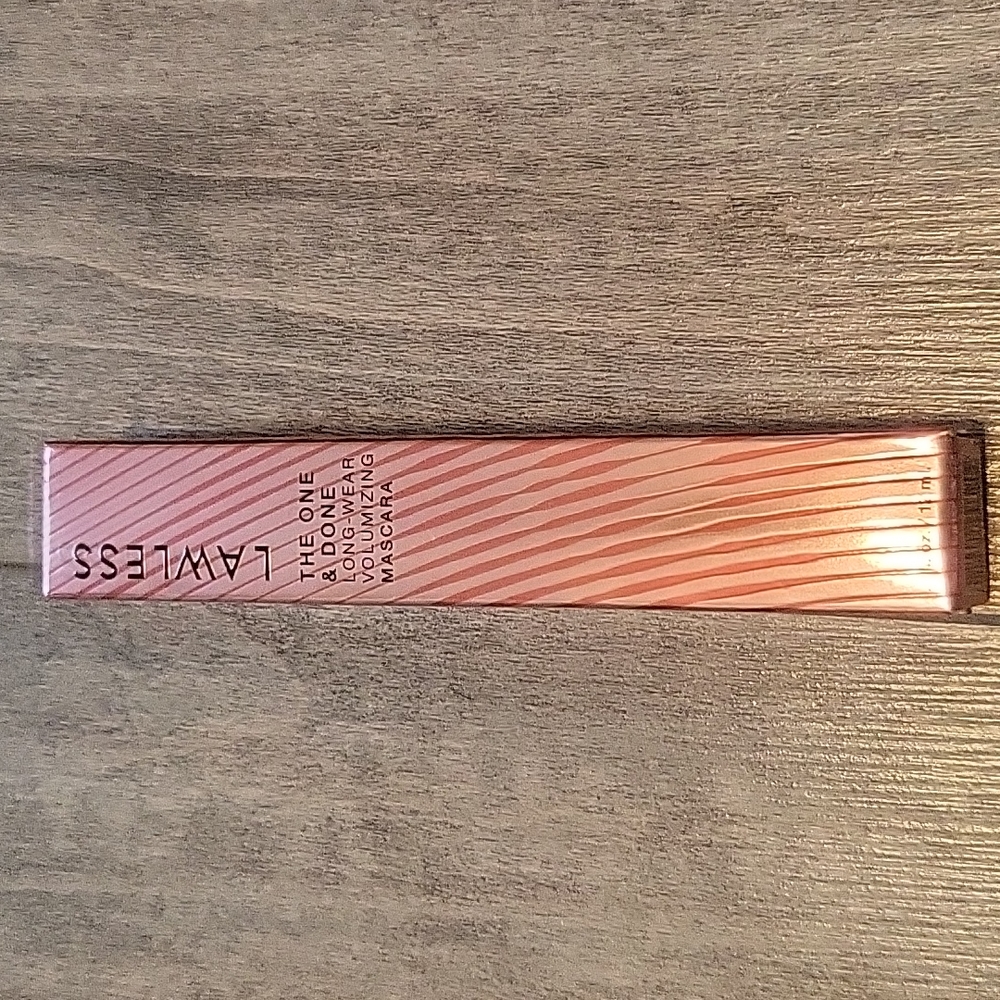(NEW) Lawless beauty- The one and done volumizing mascara